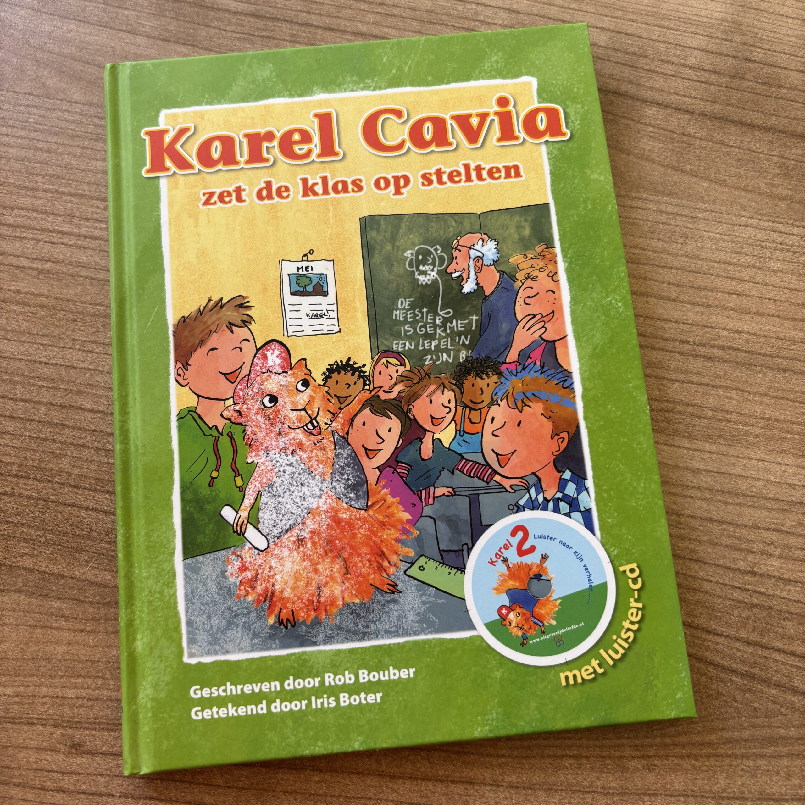 Boek en luister-cd: Karel Cavia zet de klas op stelten Deel II